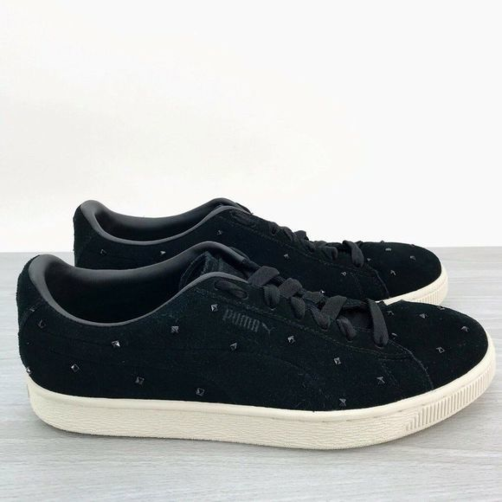 Puma Suede Classic‎ Womens Size 10 Sneakers Black Studs Low Top Skate 369563 03